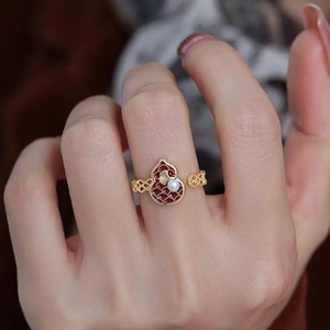 Anello Aperto Zucca Ottone Placcato Oro Reale Smalto Rosso Perla Artificial Foglia Ginkgo Neo-Cinese Vintage Regolabile Per Donna