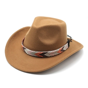 Chapeau de cowboy en feutre de laine camel avec ruban ethnique tissé et larges bords