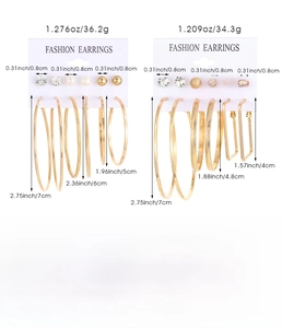 Detailed set of golden alloy hoop earrings and pearls on display card with dimensions