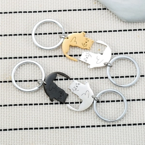 Lot de quatre porte-clés chat pour couples en acier inoxydable or, argent et noir