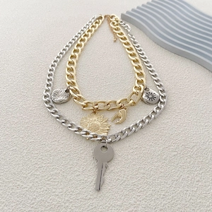 Collier hip hop à double chaîne avec pendentif clé argentée et tournesol doré tendance