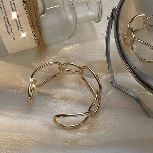 Elegant gold hollow chain cuff bracelet with a minimalist C-shaped open design for women