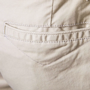 Men's summer cargo shorts in khaki twill with reinforced stitching on back pocket