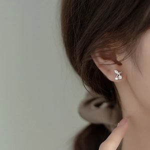 Exquisite 925 sterling silver cherry pearl earrings with sparkling crystals for women