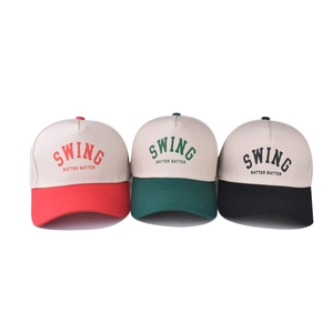 Casquettes de baseball bicolores avec imprimé SWING en rouge, vert et noir, coton.