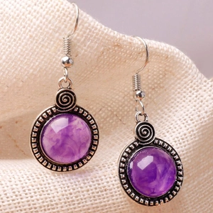 Détails de boucles d'oreilles pendantes vintage en résine violette avec spirales argentées
