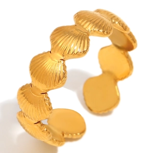 Bague ouverte en acier inoxydable doré 18K avec design de coquillages pour femmes