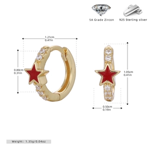 Detail of red star earring with S925 silver base, gold plating, and size measurements