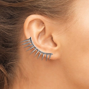 Unique silver wing spikes ear cuff in S925 sterling silver for a modern trendy fashion look