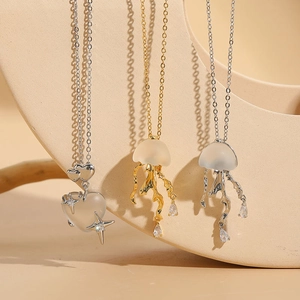 Jellyfish Heart Pendant Necklace Copper Resin Zircon 14K Gold Plated Ocean Theme Elegant Jewelry For Women