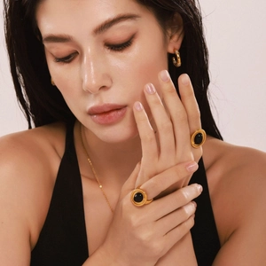 Vintage 18K gold plated stainless steel ring set with oval black agate gemstone