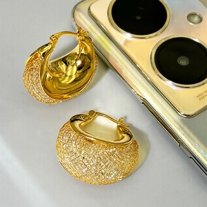 Chic 24K gold-plated mesh crystal hoop earrings with a textured semi-moon design