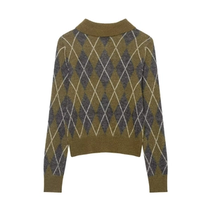 Short polo knit shirt with argyle pattern in olive green and dark grey finish