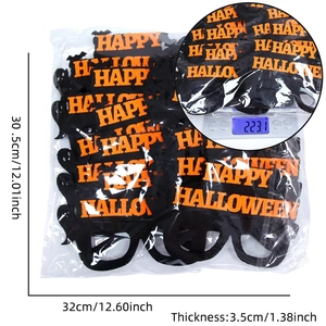 Detailweergave van Happy Halloween vleermuis hanger met exacte afmetingen en gewicht