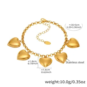 Detail eines 18k vergoldeten Edelstahl-Herzarmbands mit 10,0g Gewicht und 16+5cm Länge