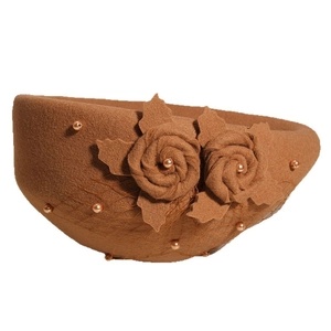 Elegant brown wool felt beret for women with mesh veil, handmade roses and pearls