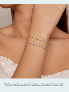Detail von verstellbaren S925 Silber Tennisarmbändern mit Zirkonia-Mikropavé-Besatz