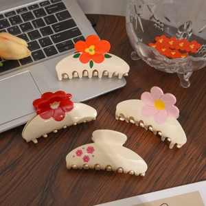 Pinces à cheveux en acétate beige avec motifs de fleurs rouges et roses pour femmes