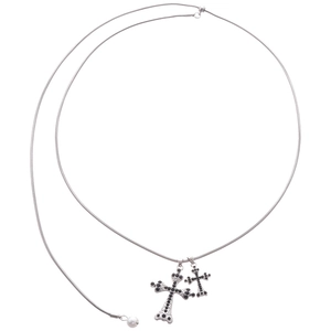 Collana con pendente a croce argento con strass neri e dettaglio in perla
