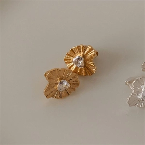 925 Sterling Silver Heart Stud Earrings with Zircon Stone in Gold and Silver