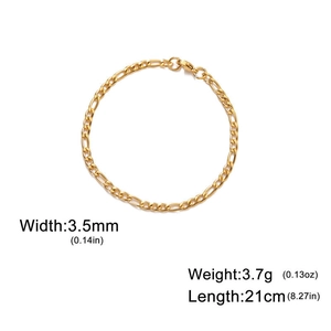 Detail showing 3.5mm wide golden Figaro chain bracelet dimensions and 21cm length
