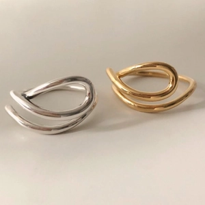 Minimalist S925 sterling silver open rings with curved design in gold and silver finish
