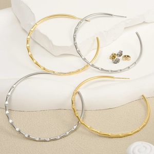 Exaggerated 304 stainless steel gold and silver hoop earrings with hammered metal texture