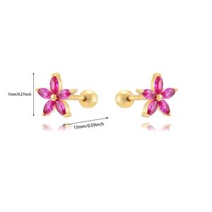 Detail of 24K gold flower earrings with pink zircon and 7mm size dimensions