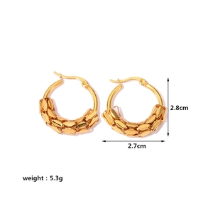 Textured 18k gold mesh twist hoop earrings for women with detailed size measurements