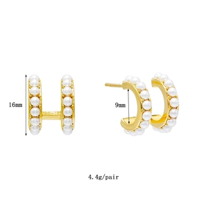Detailed size view of gold C-shaped pearl hoop earrings with 16mm height and 9mm inner diameter