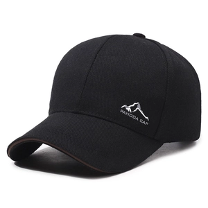 Berretto da baseball nero minimalista con ricamo montagna e bordo marrone a contrasto