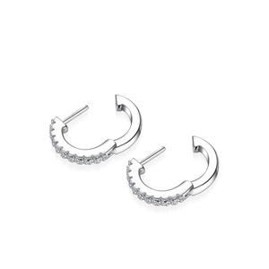 Élégantes créoles en argent sterling S925 serties de pierres moissanites