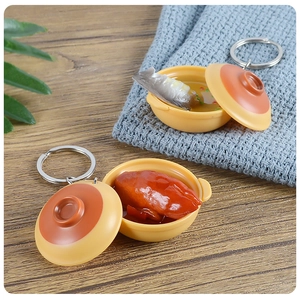 Détails de porte-clés alimentaires miniatures réalistes de soupe de poisson et porc