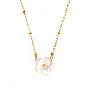 Elegant 18K gold plated shell flower pendant necklace with gold beads on a cable chain