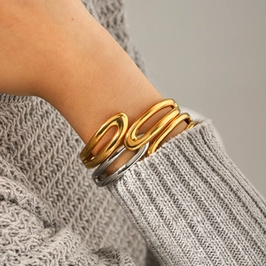 Minimalist bicolor stainless steel chunky chain bracelet in gold and silver finish