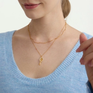 Elegante 18K vergoldete doppellagige Tennisschläger-Halskette mit Zirkonia-Anhänger