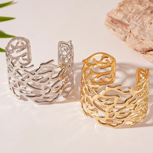 Vintage Branch Texture Wide Open Cuff Bangle For Women Artistic Coral Hollow Metal Bracelet Jewelry Fashion Accessory