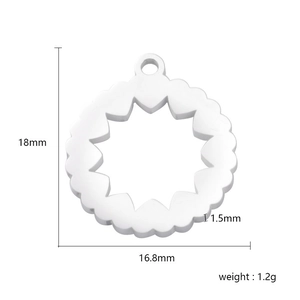 Polished silver stainless steel MOM pendant dimensions showing 18mm height and 1.2g weight