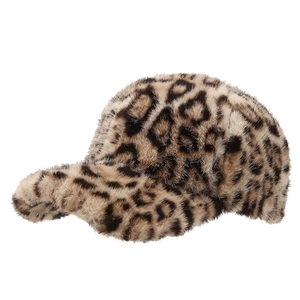 Pelz-Baseballkappe mit klassischem Leopardenmuster für winterliche Wärme und Stil