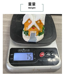 Detailed weight measurement showing 75g for the resin Christmas village house ornament