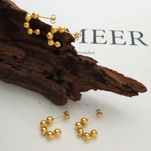 Vintage 18k gold plated titanium steel C-shaped beaded hoop earrings for women