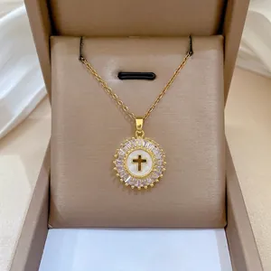 Collana Con Ciondolo A Croce In Acciaio Inossidabile Con Ciondolo Rotondo In Rame Madreperla E Zirconia Gioielli Religiosi Donna