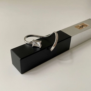 Minimalist S925 sterling silver ear cuff with rectangular zircon on a silver tube