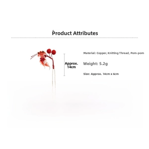 Detail of red goldfish hairpin with copper wire and knitted thread showing 14cm size
