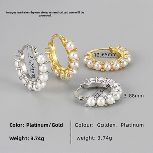 Detail showing S925 silver multi-pearl hoop earrings with precise size measurements