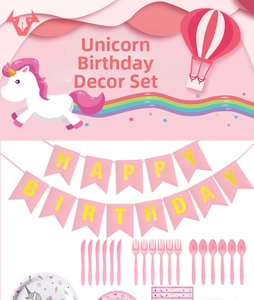 Détail du kit d'anniversaire licorne avec banderoles, assiettes et couverts roses