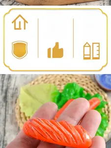 Détail macro d'un modèle réaliste de saucisse grillée en PVC avec texture de grillade