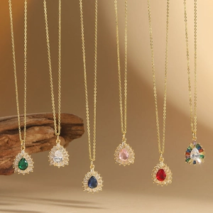 Vintage Teardrop Pendant Necklace Copper Cubic Zirconia Radiating Sunburst Pear Shape Jewelry For Women Elegant Minimalist