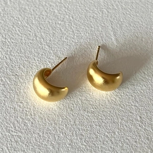 Minimalist 925 sterling silver U-shaped gold earrings with a matte brushed finish