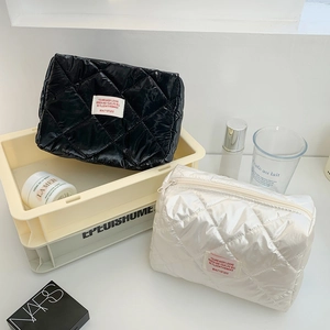 Glossy quilted down cotton makeup bags in black and white set with premium zipper